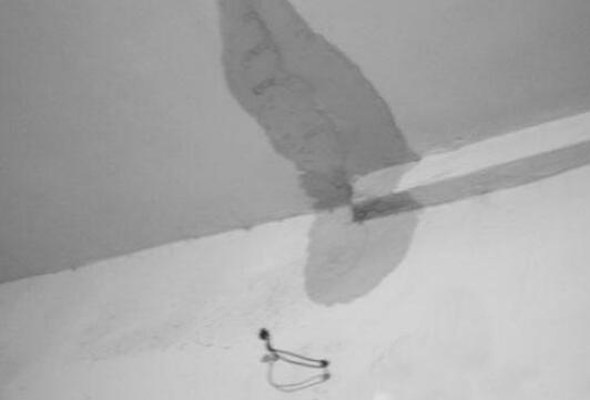 金屬屋面檐口滲水應該怎么解決？